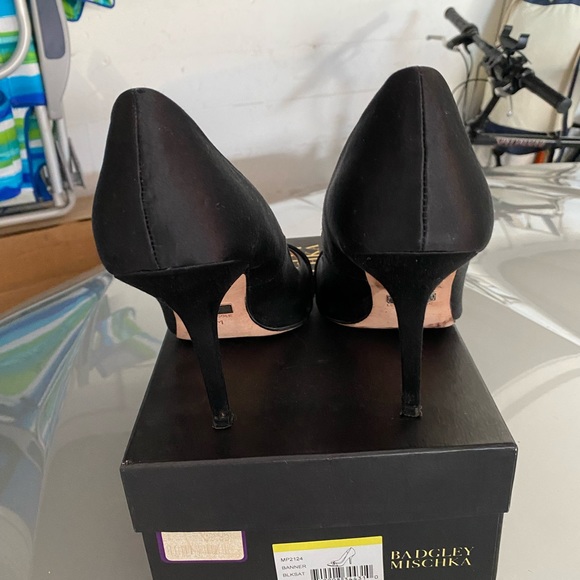 Badgley Mischka Banner black satin heel - Picture 7 of 8
